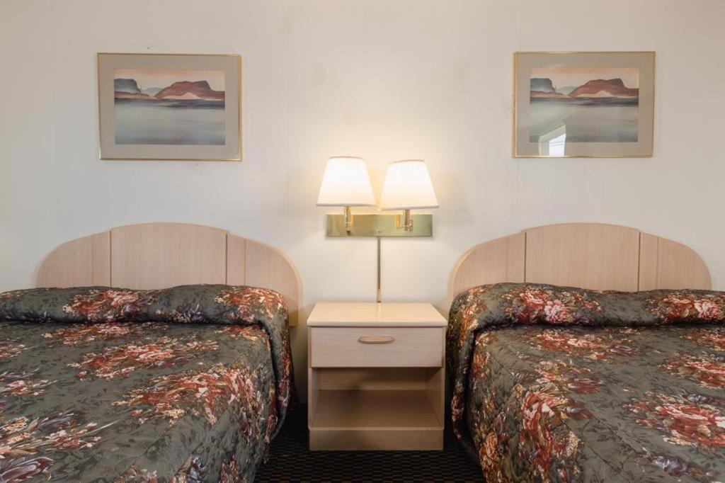 Dubois Manor Motel Bagian luar foto