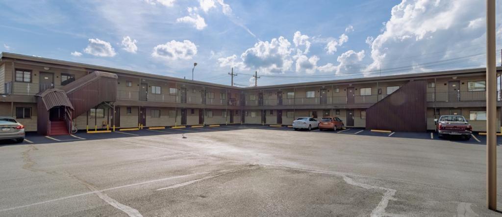 Dubois Manor Motel Bagian luar foto