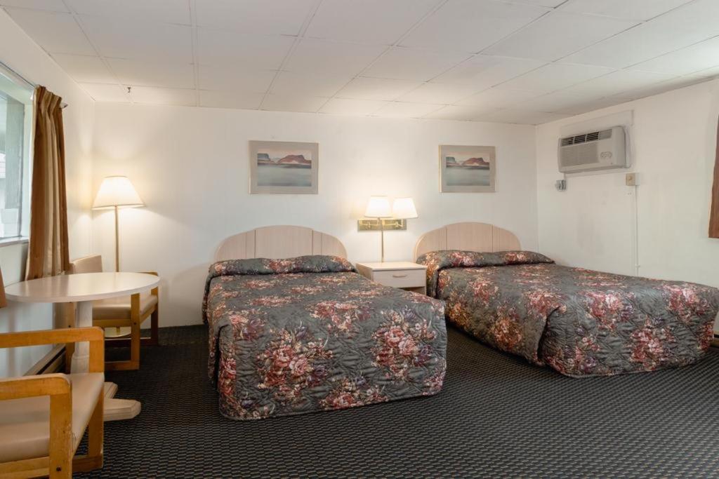 Dubois Manor Motel Bagian luar foto