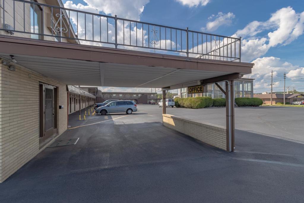 Dubois Manor Motel Bagian luar foto
